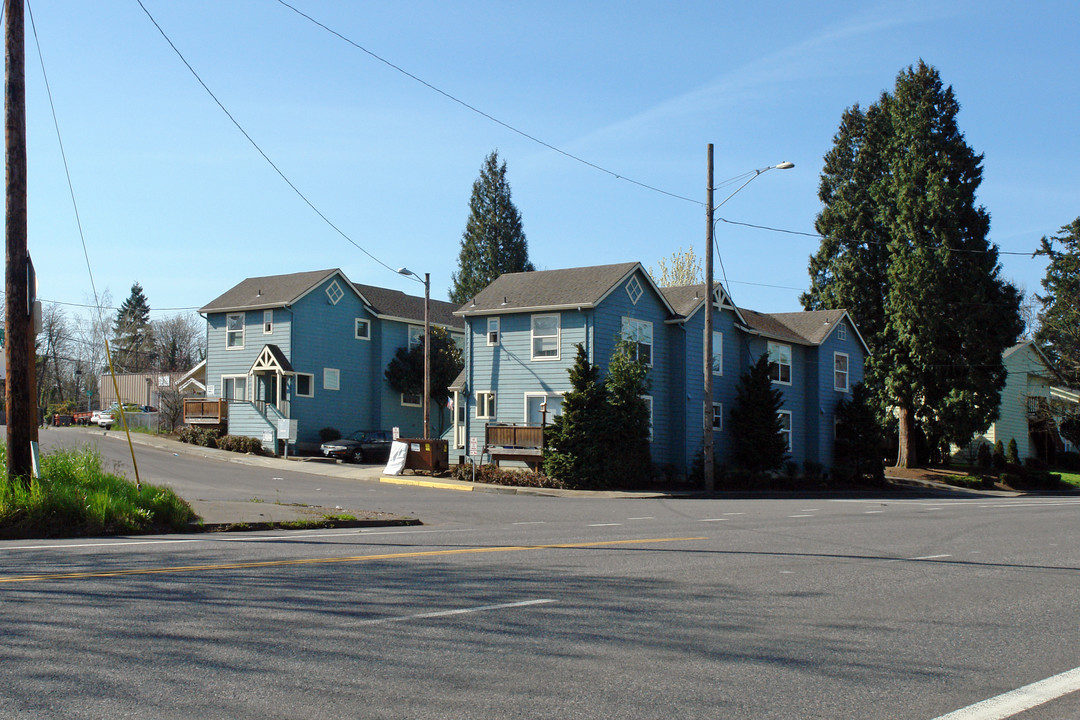 Nelson Court in Portland, OR - Foto de edificio