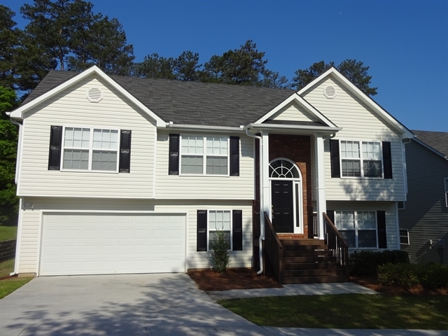 3571 Stephens Creek Pl in Loganville, GA - Building Photo