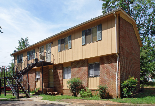 1701-1703 Curtis Dr in Raleigh, NC - Foto de edificio - Building Photo