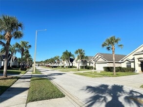 16724 Rolling Green Dr in Clermont, FL - Building Photo - Building Photo