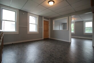 50 Reservoir St in Cohoes, NY - Foto de edificio - Building Photo