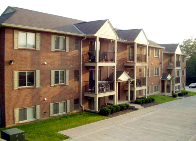 Day Garden Apartments in Cincinnati, OH - Building Photo - Building Photo