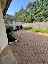 406 Lakeside Blvd in Sugar Land, TX - Building Photo - Building Photo