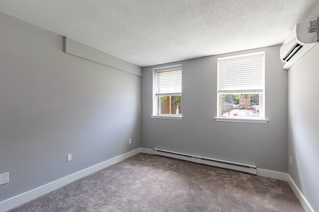 Cove West Hartford in West Hartford, CT - Building Photo - Interior Photo