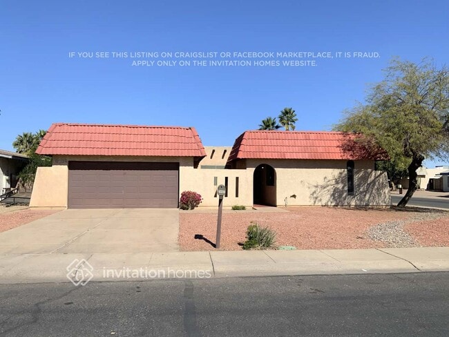 property at 2802 W Vista Ave