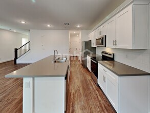 10072 Roseum Ct in Las Vegas, NV - Building Photo - Building Photo