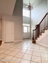 1 Hendrickson Ct in Englishtown, NJ - Foto de edificio - Building Photo