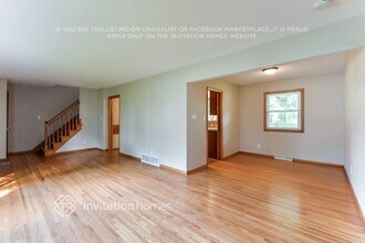 3790 Grand Ave in White Bear Lake, MN - Foto de edificio - Building Photo