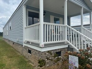 848 Lookout Dr in Spartanburg, SC - Foto de edificio - Building Photo
