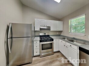 38 Ann Cir in Cartersville, GA - Foto de edificio - Building Photo