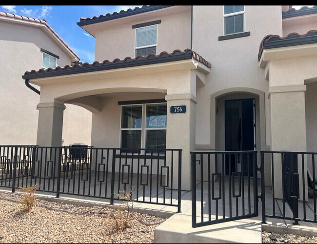 756 W Sunfire Ln in Saint George, UT - Building Photo - Building Photo