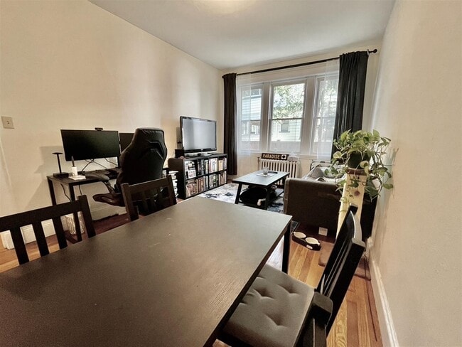 71 Martin St, Unit 1 in Cambridge, MA - Building Photo - Building Photo