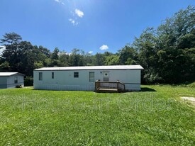 9 Tre Ln in Asheville, NC - Building Photo