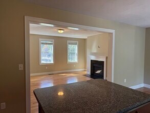 87 Center St in Carver, MA - Building Photo - Building Photo