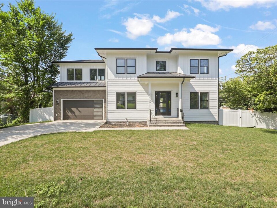 1830 Cherri Dr in Falls Church, VA - Building Photo