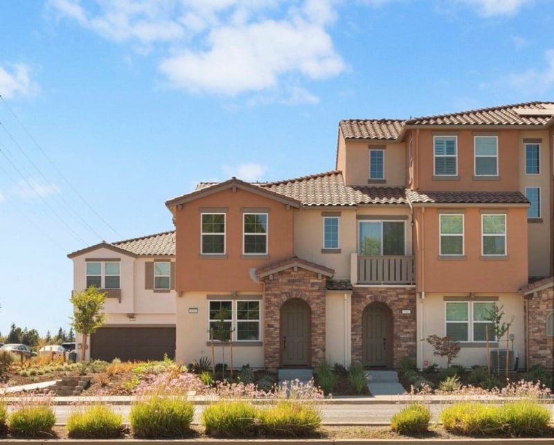 4363 E Commerce Way in Sacramento, CA - Building Photo