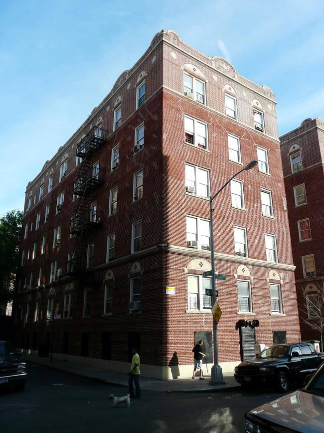 2487 Grand Ave in Bronx, NY - Building Photo - Building Photo