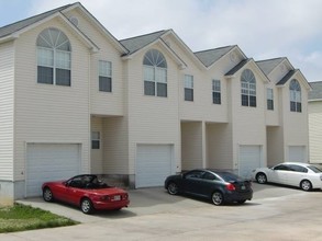 Southwind Townhomes in Biloxi, MS - Building Photo - Building Photo