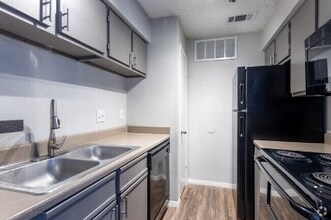 11511 Metric Blvd, Unit 11511 Metric Blvd Austin Tx 78758 in Austin, TX - Building Photo - Building Photo