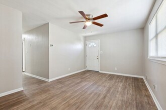 9466 Phillip Ave in Norfolk, VA - Building Photo - Building Photo