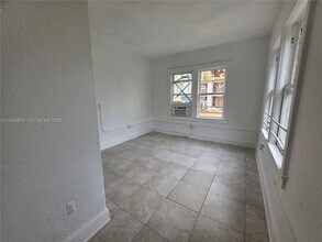 1005 SW 19th Ave in Miami, FL - Building Photo - Building Photo