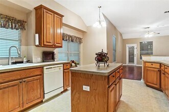 3504 Llano Tr in Arlington, TX - Building Photo - Building Photo