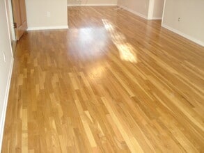 1064 S Wooster St, Unit atinaproperties@gmail.com in Los Angeles, CA - Building Photo - Building Photo