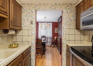 110 Groton Dr in Getzville, NY - Building Photo - Building Photo