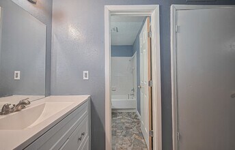 12615 Brookglade Cir in Houston, TX - Building Photo - Building Photo