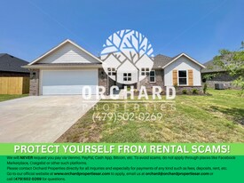 903 Maple Vw St in Springdale, AR - Building Photo