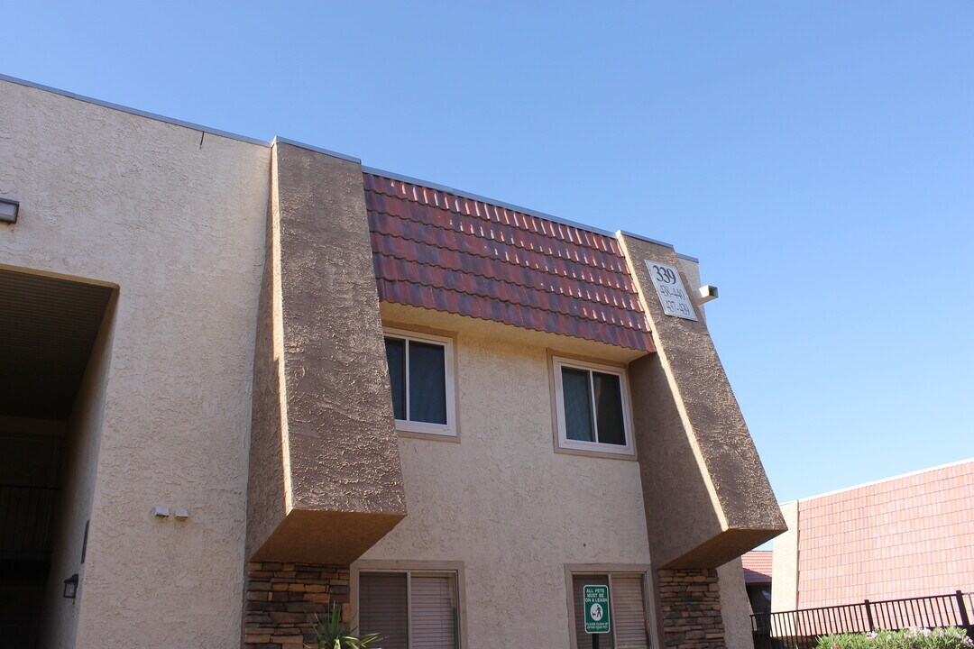 4401 Alexis Dr in Las Vegas, NV - Building Photo