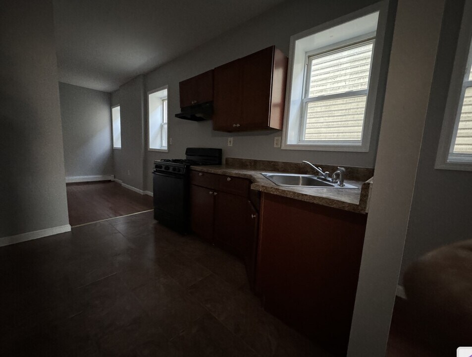 89 Fulton Ave in Jersey City, NJ - Building Photo
