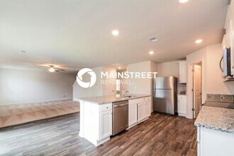 505 Lake Carol Dr in Zebulon, NC - Building Photo - Building Photo