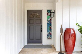 917 Orchid Way in Carlsbad, CA - Building Photo - Building Photo