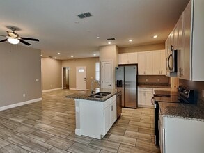 1957 Michigan Dr in Poinciana, FL - Building Photo - Building Photo