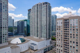 Royal Pinnacle in Toronto, ON - Building Photo - Building Photo