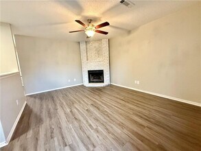 4498 W Renee Ct in Fayetteville, AR - Building Photo - Building Photo