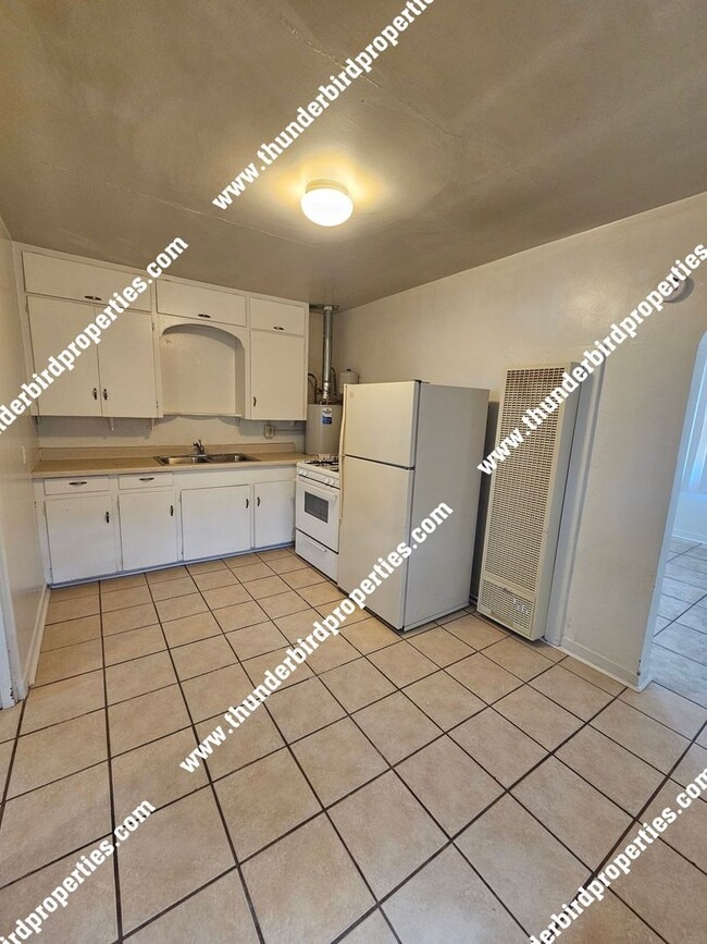 519 Pine St SE in Albuquerque, NM - Building Photo - Building Photo