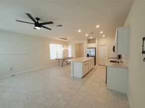 2820 Troubadour St in Palm Springs, FL - Building Photo - Building Photo