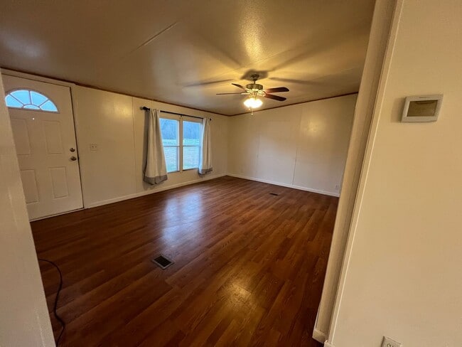 5738 Big Stone Beach Rd in Milford, DE - Building Photo - Building Photo