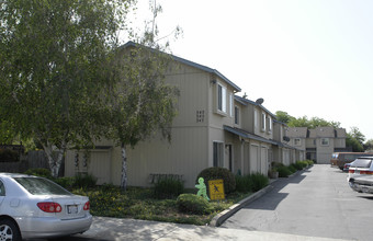 343-347 Laurel Ave in Hayward, CA - Building Photo - Building Photo