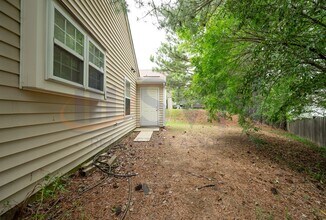 5015 Silhouette Dr in Durham, NC - Building Photo - Building Photo