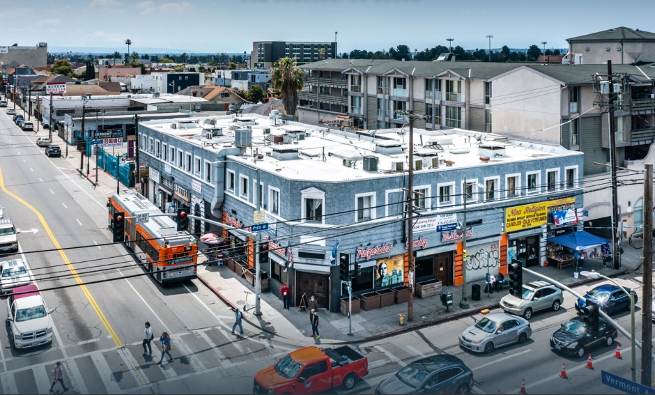 1303 S Vermont Ave in Los Angeles, CA - Building Photo