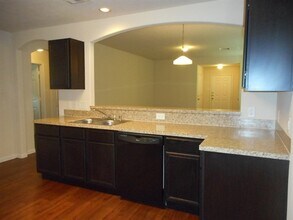 22334 Queenbury Hills Dr in Houston, TX - Building Photo - Building Photo