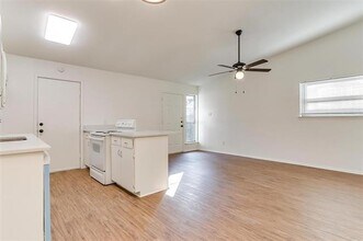 1824 Fairmount Ave in Fort Worth, TX - Foto de edificio - Building Photo