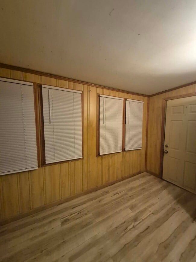 603 N Lee St, Unit 4 in Bloomington, IL - Building Photo - Building Photo