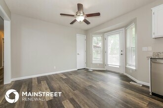 1312 Stonecrest Dr in Kearney, MO - Foto de edificio - Building Photo