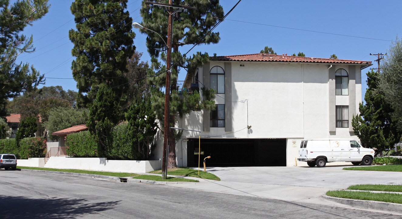 Belvedere Terrace in Redondo Beach, CA - Building Photo