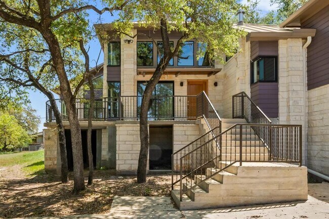 109 Lake Hills Dr N in Austin, TX - Building Photo - Building Photo