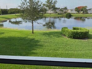 2050 Hythe A in Boca Raton, FL - Building Photo - Building Photo